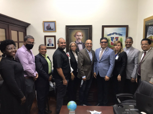 Gabinete de la Familia Encabezar&aacute; Proyecto John C. Maxwell